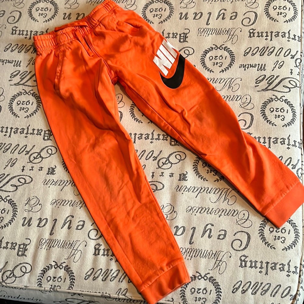 M Boys Nike Sweats